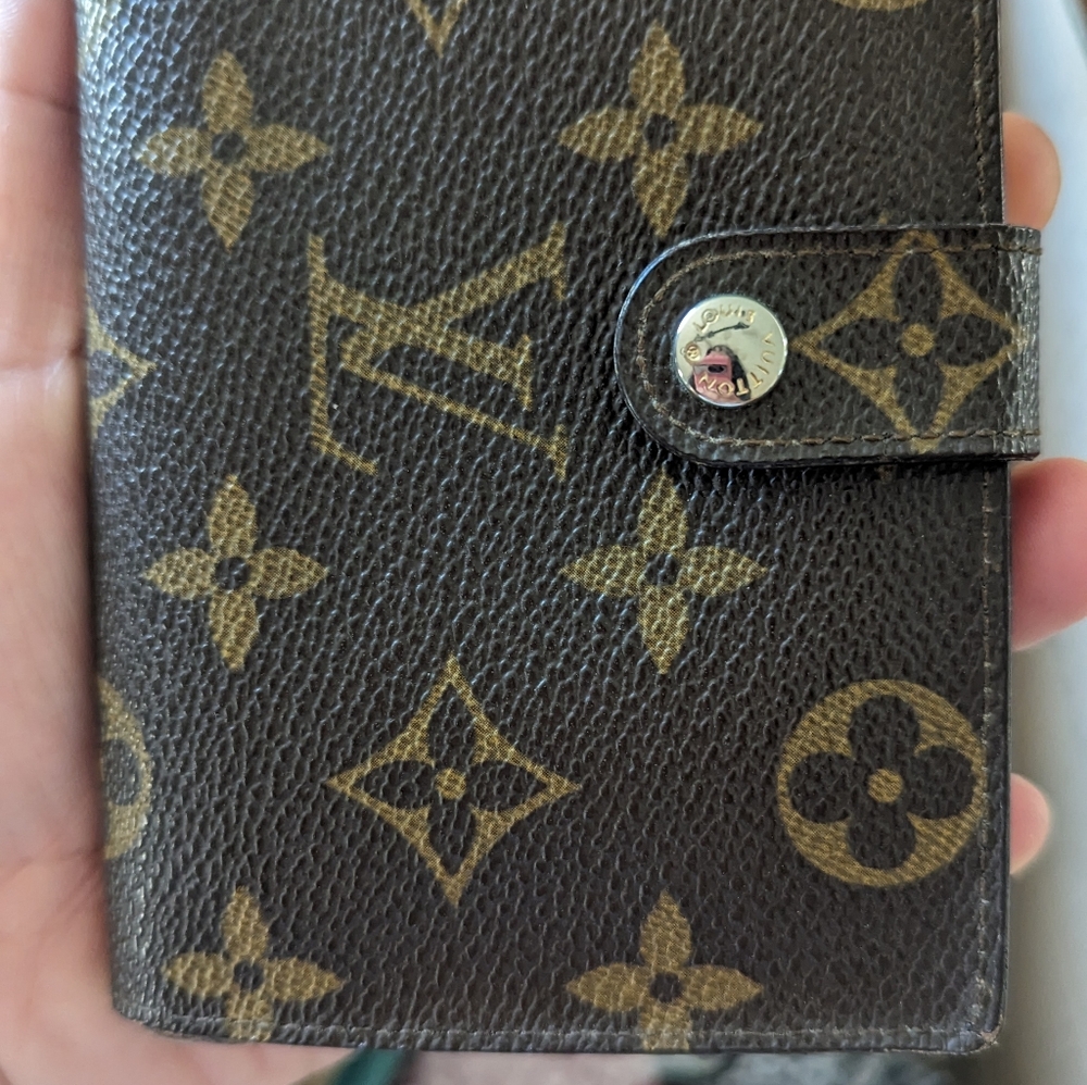 Authentic kisslock wallet